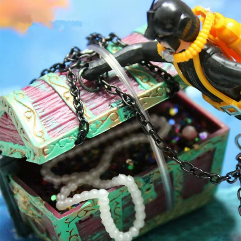 World of Tanks Resin Aquarium Ornament Treasure Diver Hunter Fight Treasure Figure Statue Action Fish Diver Aquarium Landscape